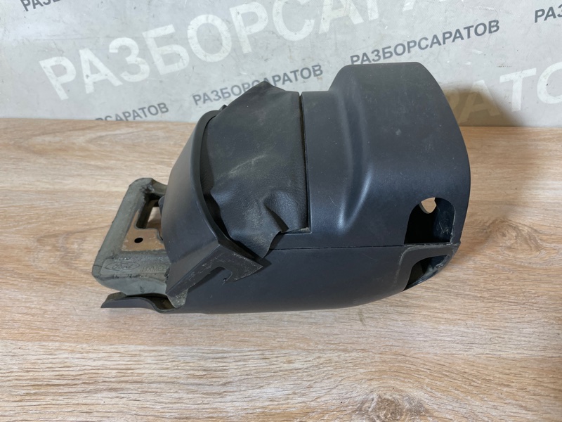 Кожух рулевой колонки Ford Focus 2007 хэтчбек