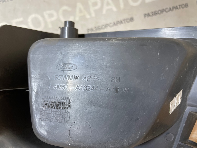 Накладка порогa Ford Focus 2007 хэтчбек