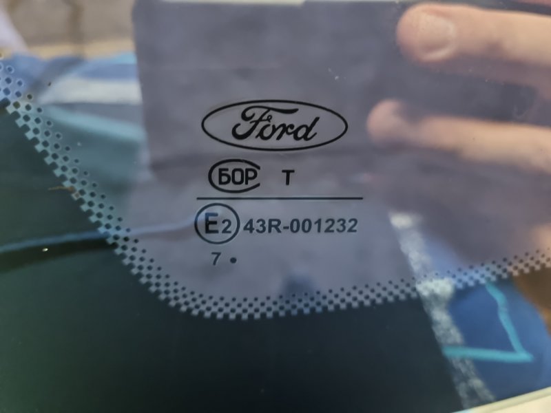 Стекло двери (форточка) Ford Focus 2007 хэтчбек
