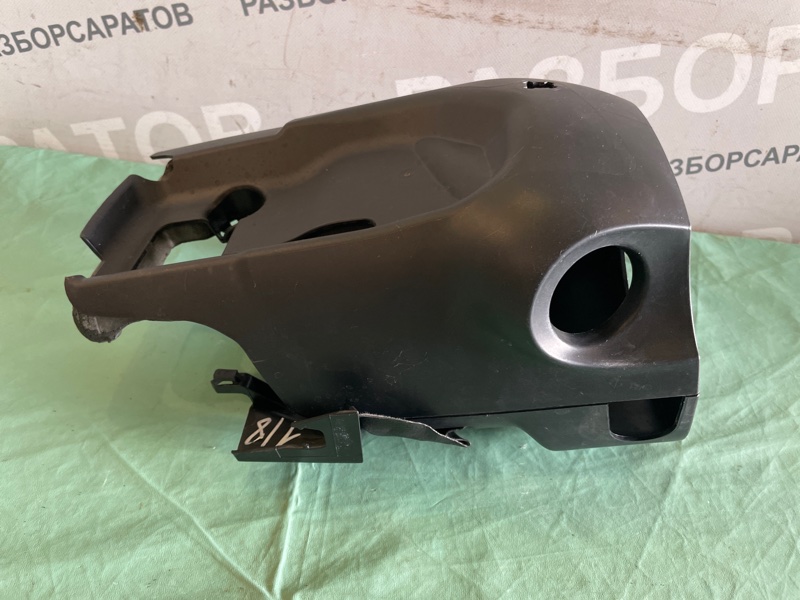 Кожух рулевой колонки Ford Focus II 2008 седан