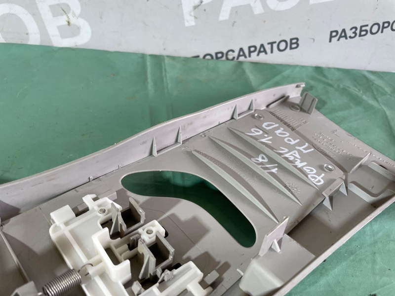 Обшивка стойки Ford Focus II 2008 седан