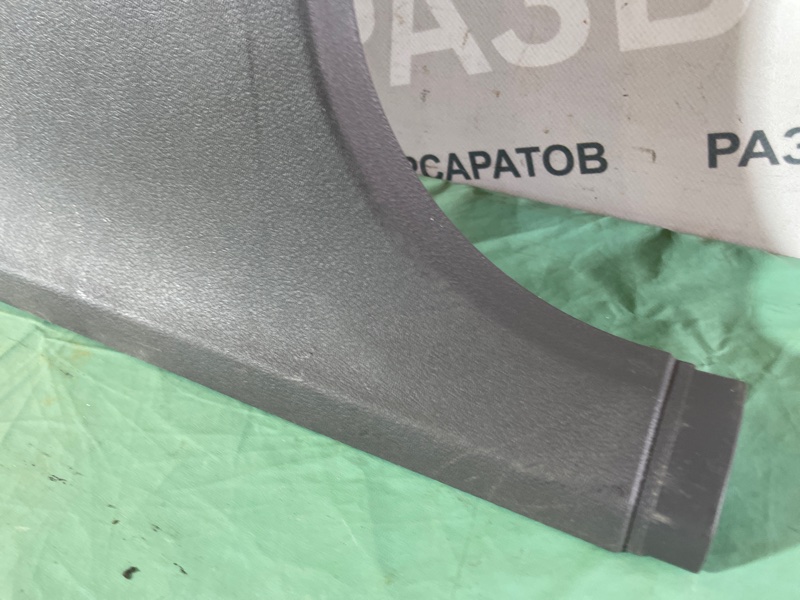 Обшивка средней стойки Ford Focus II 2008 седан