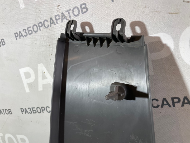 Обшивка средней стойки Ford Focus II 2008 седан