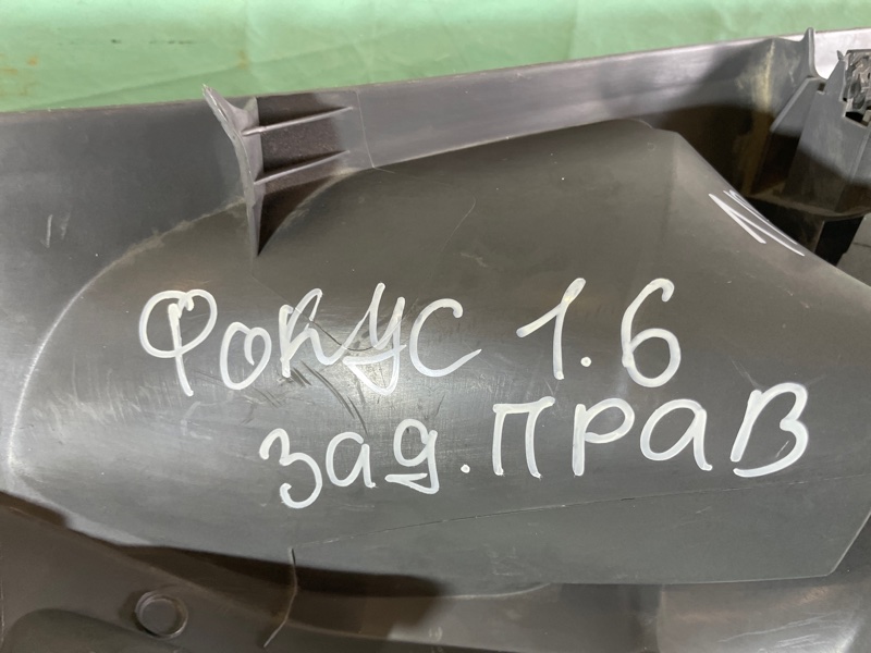 Обшивка стойки Ford Focus II 2008 седан