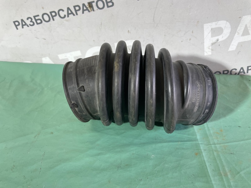 Патрубок воздушного фильтра Ford Focus II 2006 купе