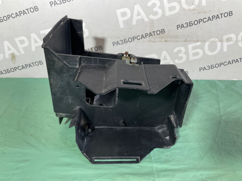 Крепление аккумулятора Ford Focus II 2006 купе