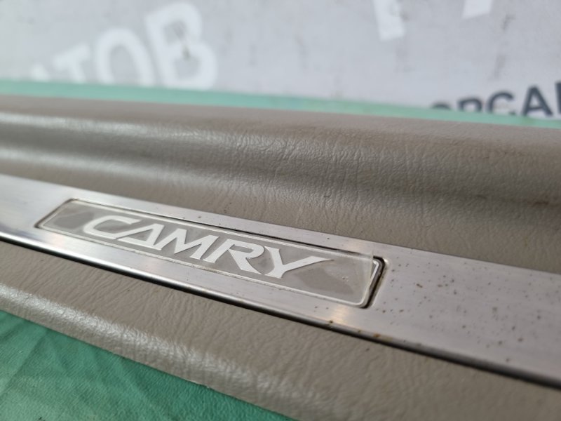 Накладка порога внутренняя Toyota Camry 2004 седан