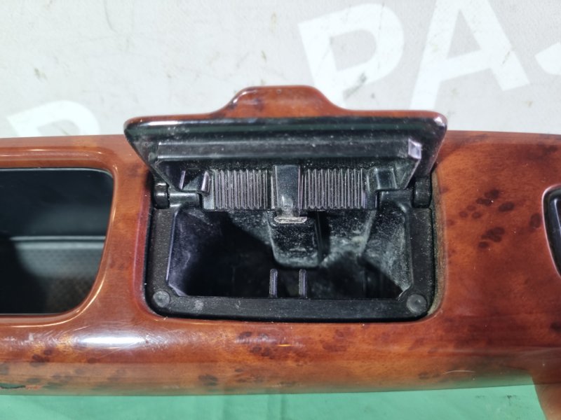 Накладка декоративная Toyota Camry 2004 седан