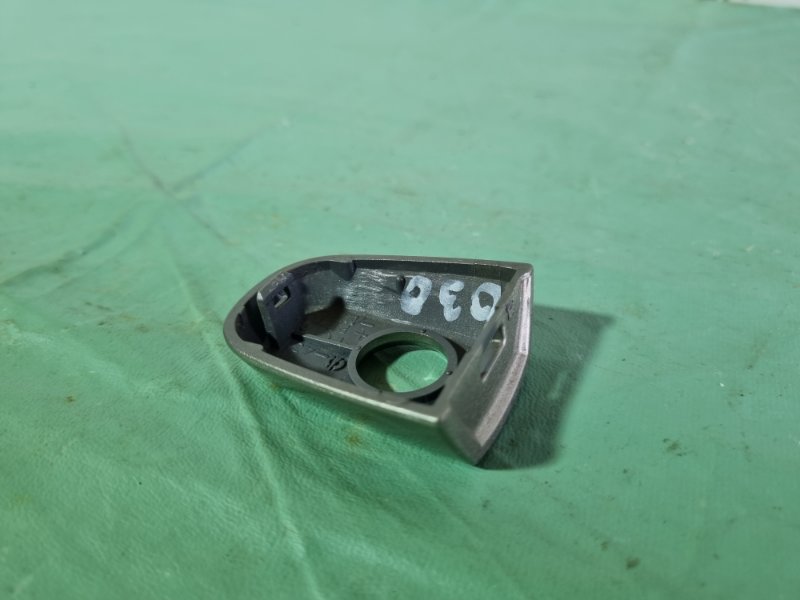 Накладка ручки наружной Toyota Camry 2004 седан