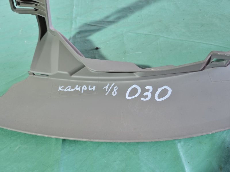 Накладка консоли Toyota Camry 2004 седан