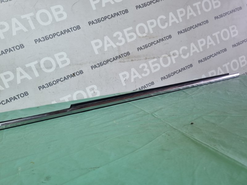 Молдинг двери Toyota Camry 2004 седан