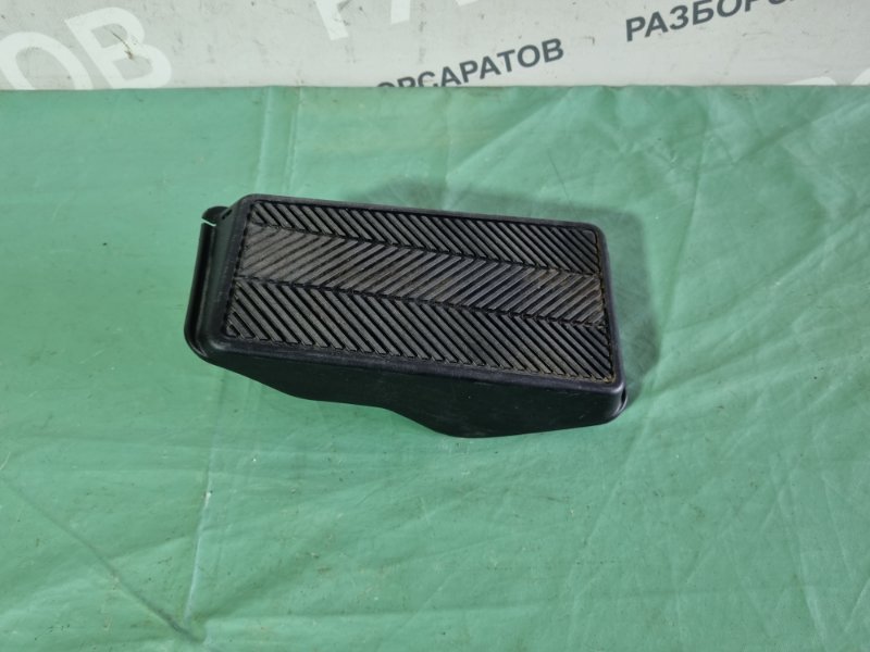 Подставка под ногу Toyota Camry 2004 седан