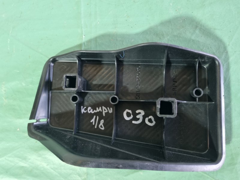 Подставка под ногу Toyota Camry 2004 седан