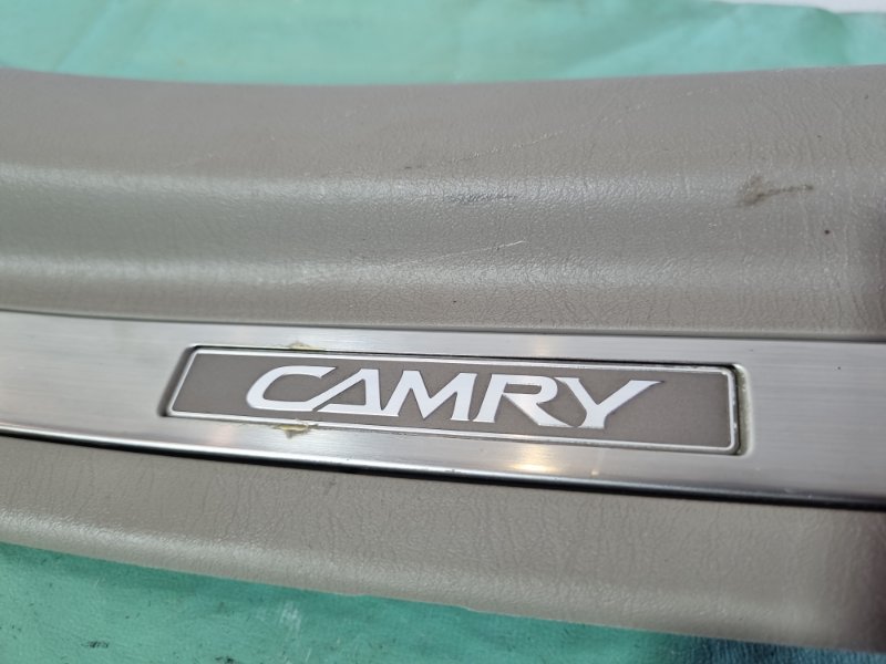Накладка порога внутренняя Toyota Camry 2004 седан