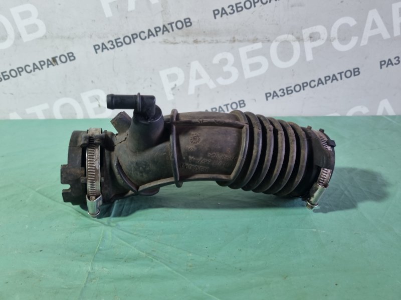 Патрубок воздушного фильтра Renault Fluence 2010