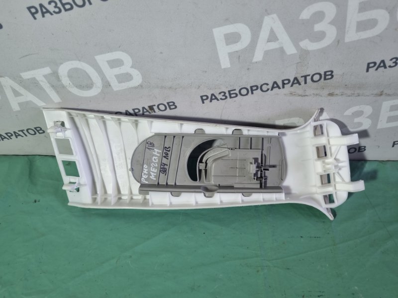 Обшивка стойки средней Renault Megane II 2008