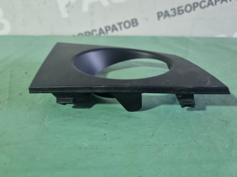 Накладка бампера Renault Megane II 2008