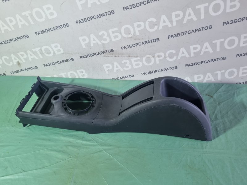Консоль между сидений Renault Megane II 2008