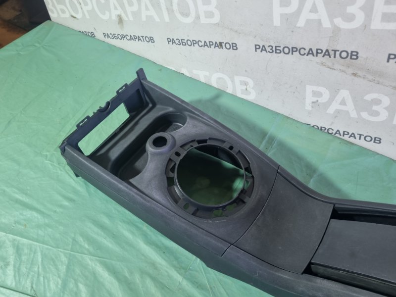 Консоль между сидений Renault Megane II 2008