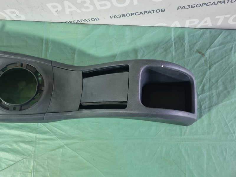 Консоль между сидений Renault Megane II 2008