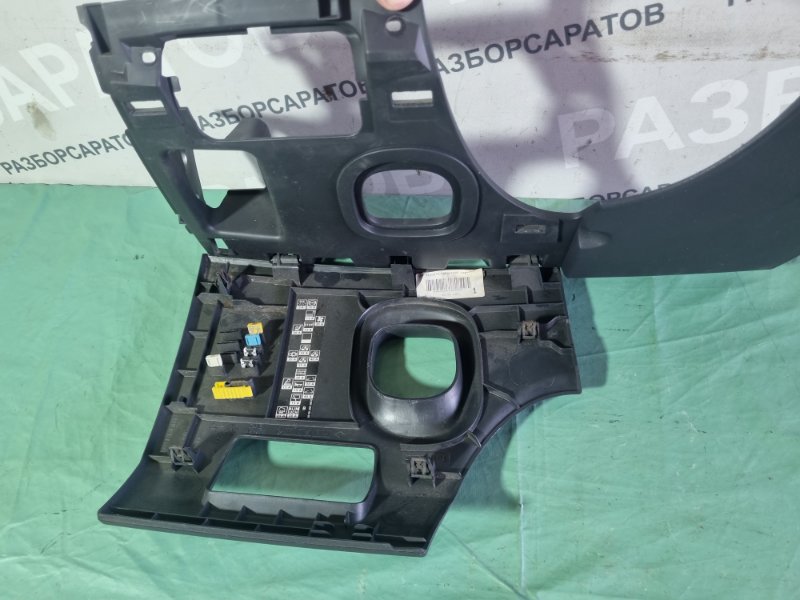 Накладка торпедо Renault Megane II 2008