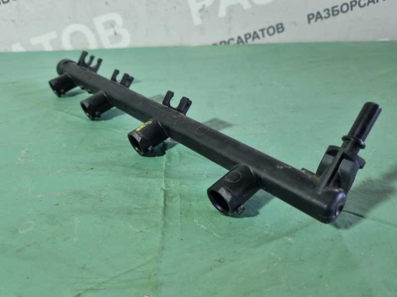 Рейка топливная (рампа) Renault Megane II 2008