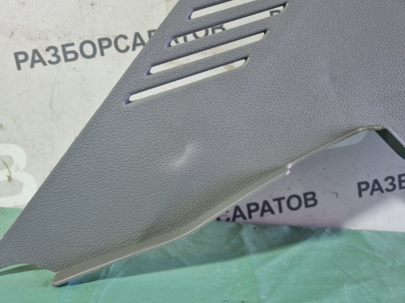 Накладка стойки Renault Logan 2007