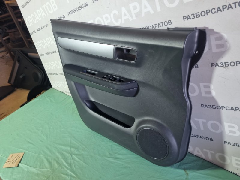 Обшивка двери Suzuki Swift 2010