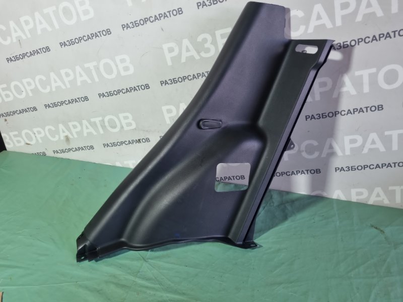 Накладка стойки Suzuki Swift 2010