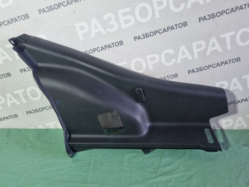 Накладка стойки Suzuki Swift 2010