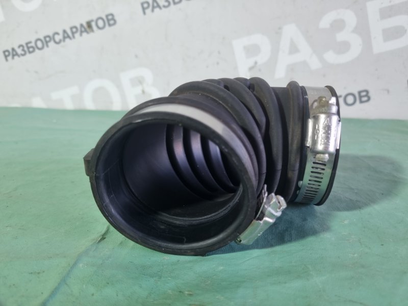 Патрубок воздушного фильтра Suzuki Swift 2010