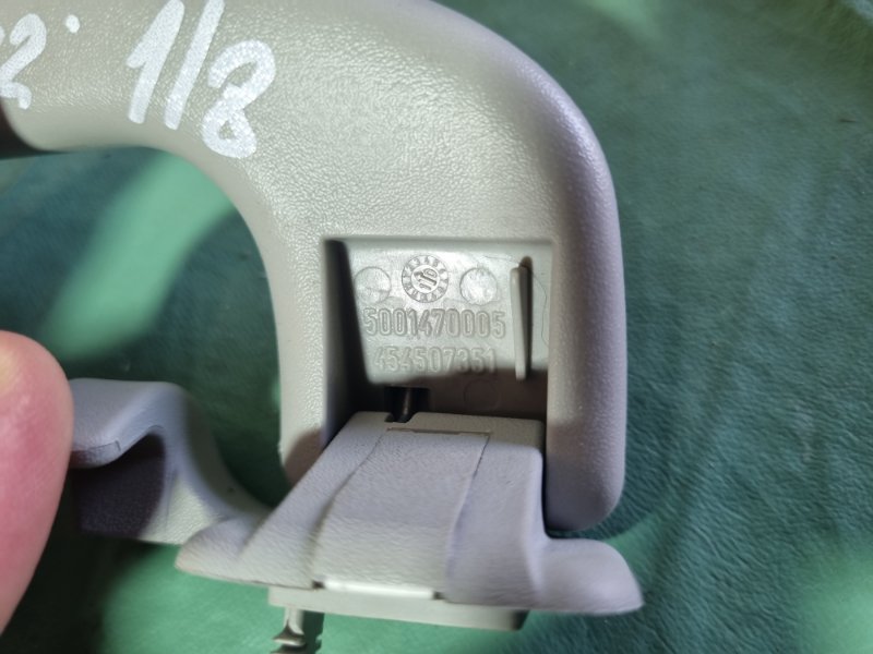Ручка потолка с крючком Suzuki Swift 2010