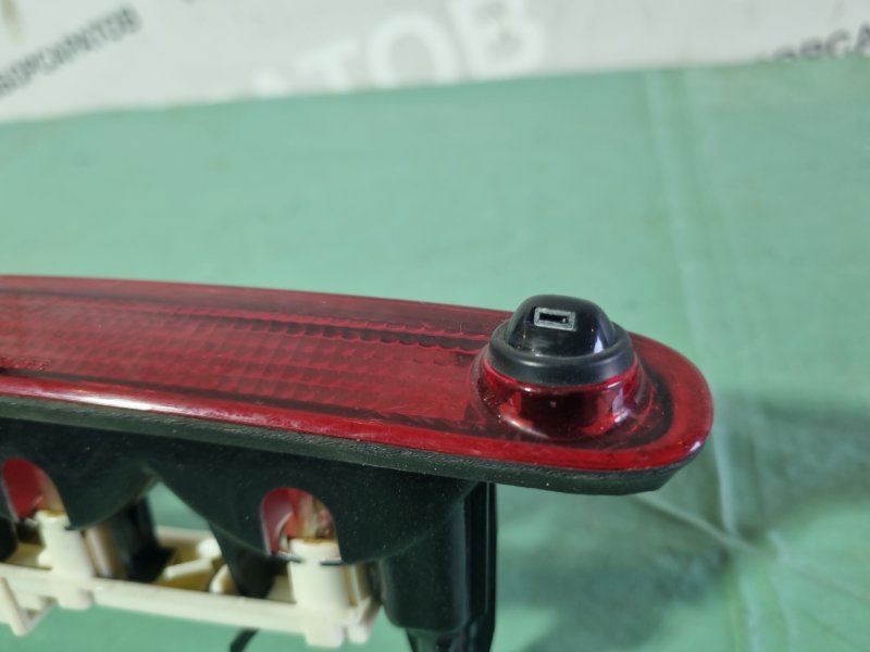 Стоп-сигнал Suzuki Swift 2010