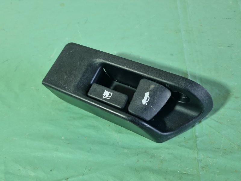 Ручка открывания лючка бензобака Toyota Corolla 2008 седан
