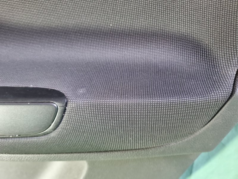 Обшивка двери Ford Kuga 2009