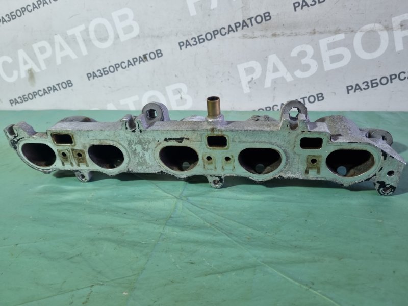 Коллектор впускной Ford Kuga 2009