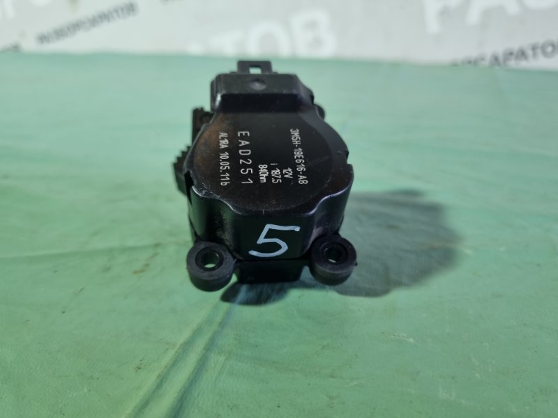 Моторчик сервопривода печки №5 Ford Kuga 2009
