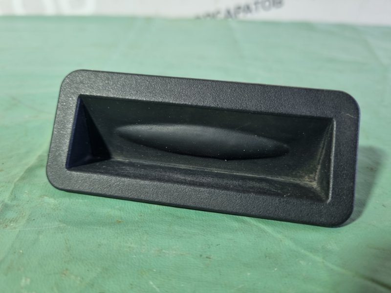 Кнопка открывания багажника Ford Kuga 2009
