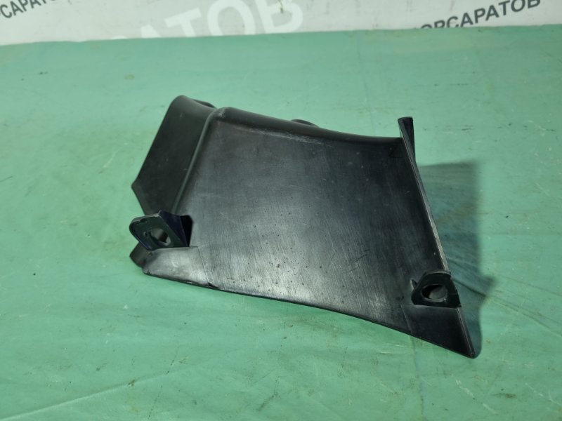 Накладка под фонарь Ford Kuga 2009
