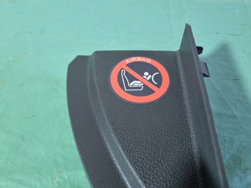 Накладка торпедо Ford Kuga 2009