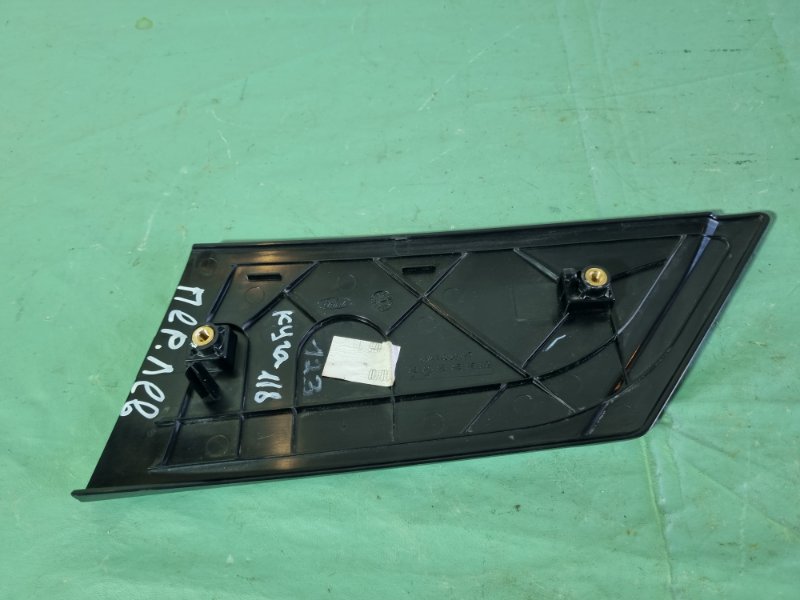 Накладка двери Ford Kuga 2009