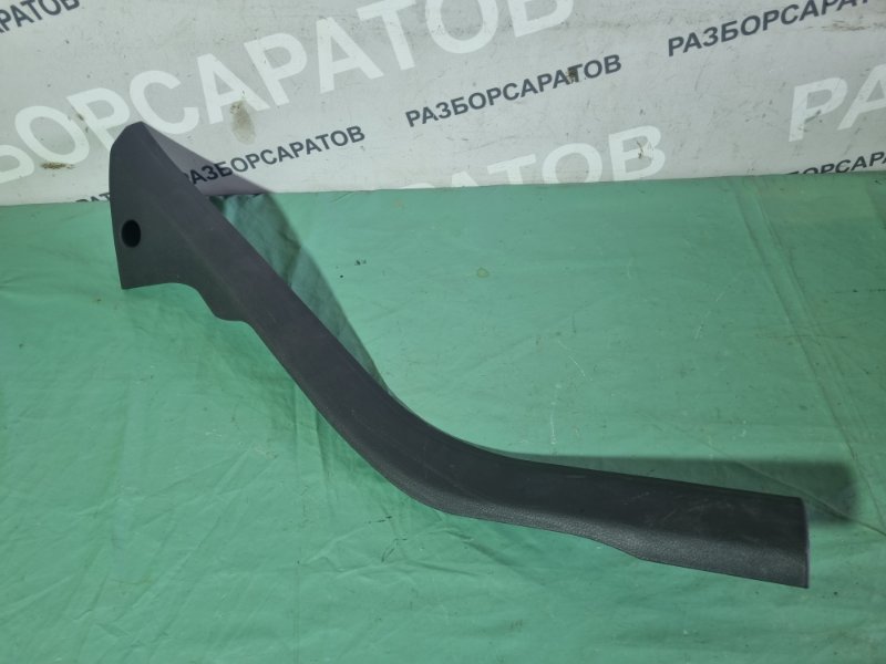 Накладка порогa Ford Kuga 2009