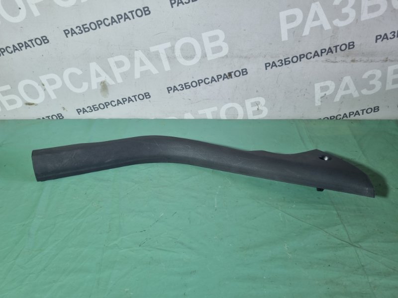 Накладка порогa Ford Kuga 2009