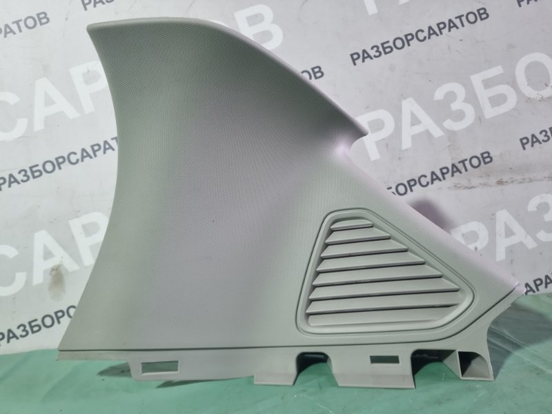 Накладка стойки Ford Kuga 2009