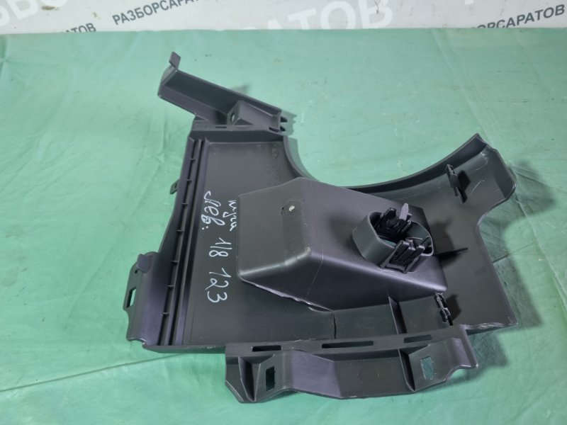 Накладка торпедо Ford Kuga 2009