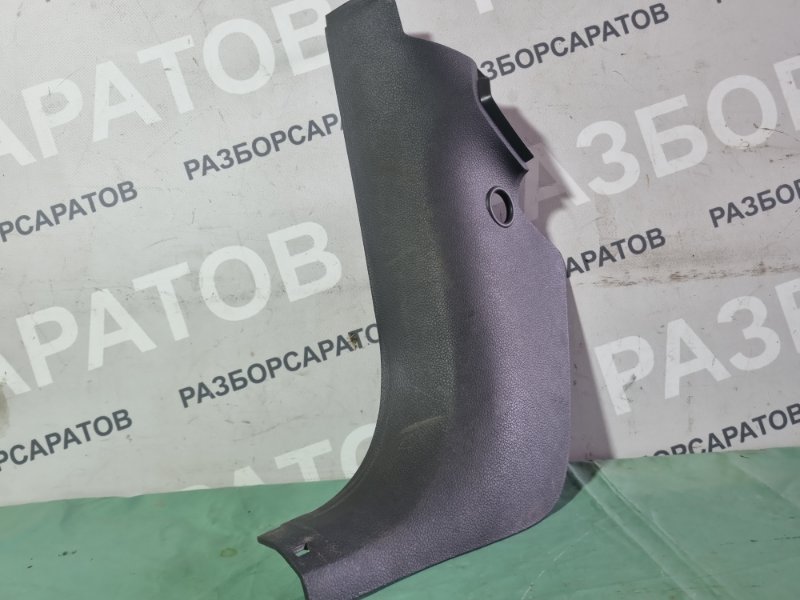 Накладка порогa Ford Kuga 2009