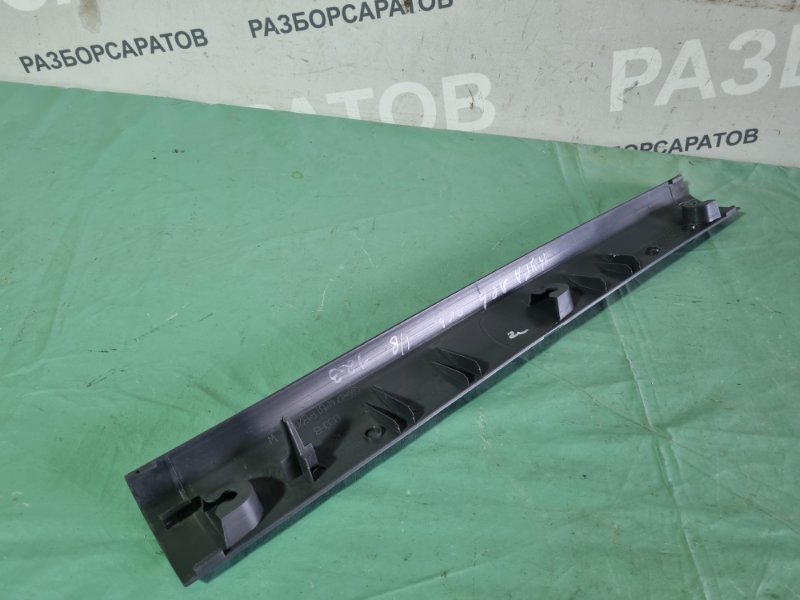 Накладка порогa Ford Kuga 2009
