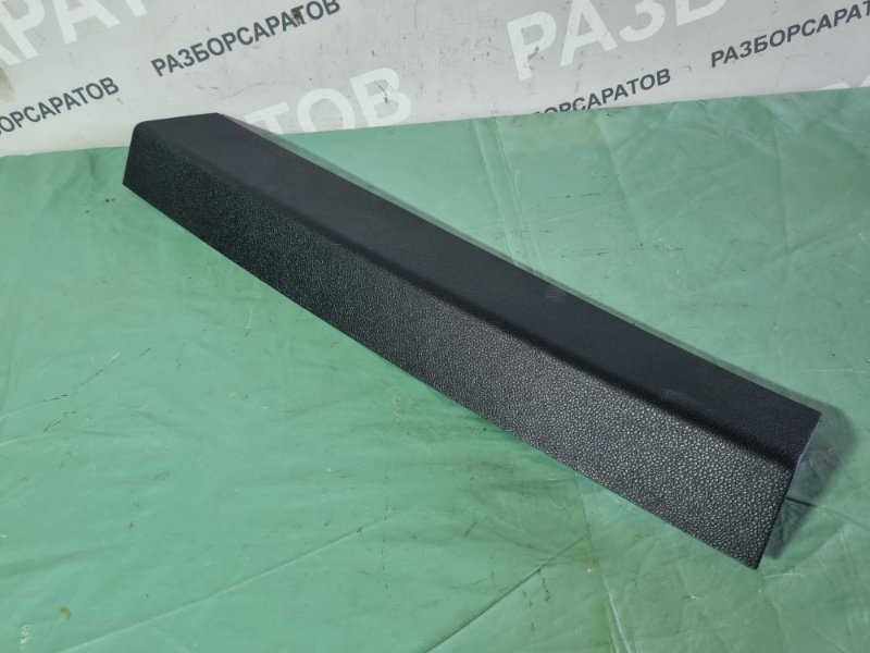 Накладка двери багажника Ford Kuga 2009