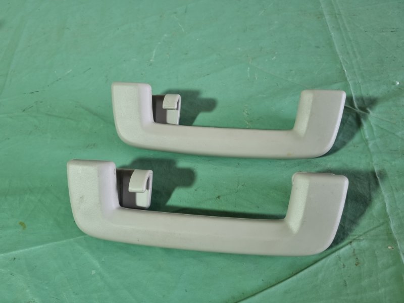 Ручка потолка с крючком Ford Kuga 2009