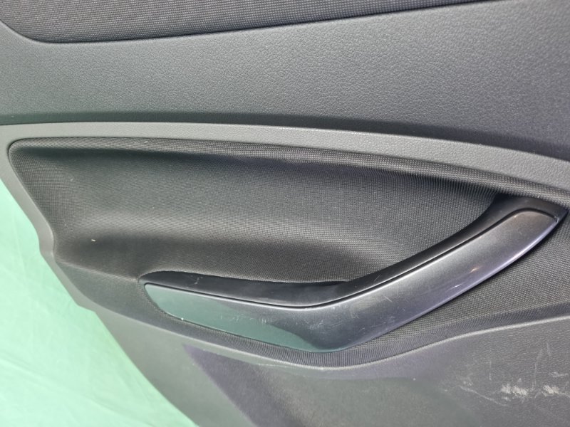 Обшивка двери Ford Kuga 2009